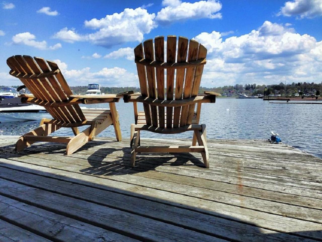 The Floatel Hotel Penetanguishene Exterior foto