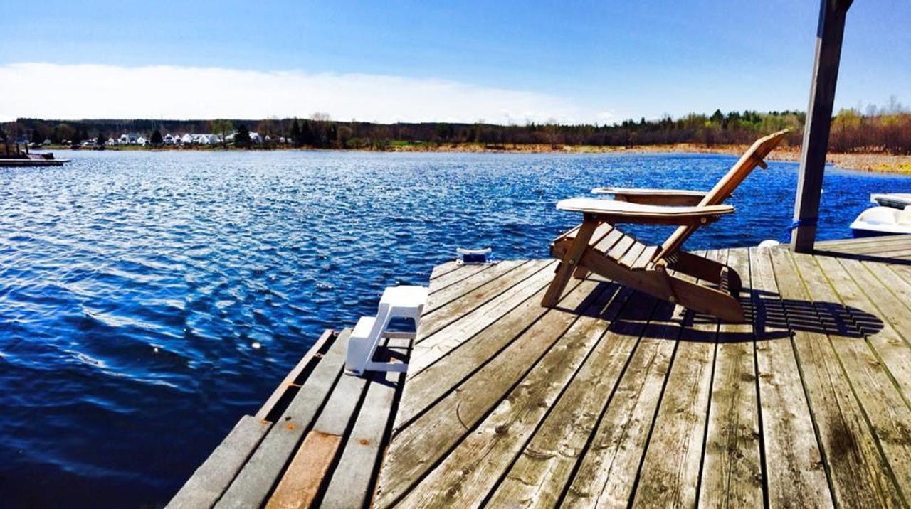 The Floatel Hotel Penetanguishene Exterior foto